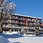 Parkhotel Schoenegg Готель 3*