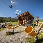 Parkhotel Schoenegg Гріндельвальд