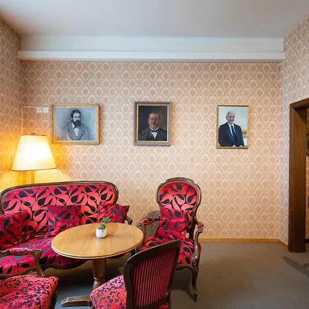 Ξενοδοχείο Parkhotel Schoenegg 3*