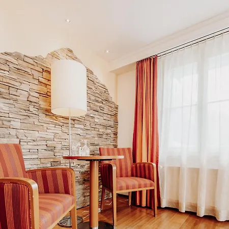 Ξενοδοχείο Parkhotel Schoenegg 3*